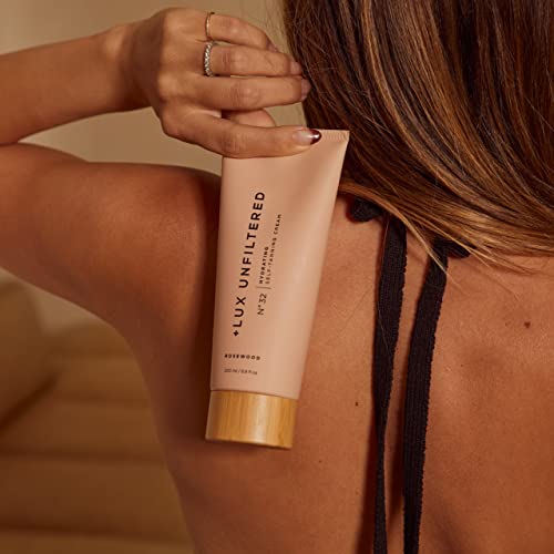 + Lux Unfiltered N°32 Gradual Hydrating Self Tanner in Rosewood - Self Tanning Lotion with No Mess - Gradual Self Tanner - Self Tanners Best Sellers